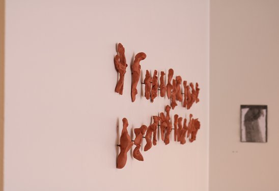 Verkið "Screwups" séð frá hlið.