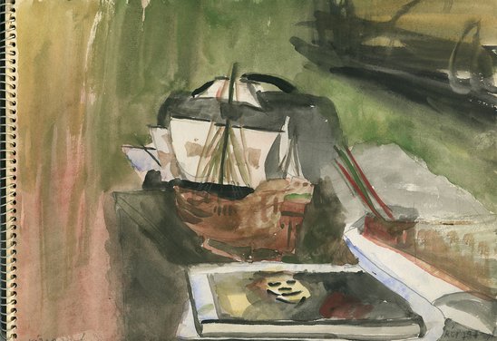 Uppstilling með skipslíkani og bók.