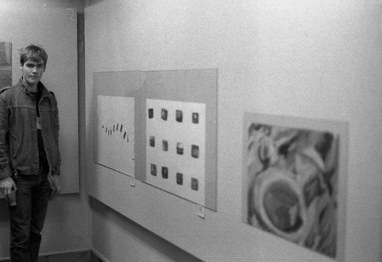 Kristbergur við verk sín í Kunstforeningen, Þrándheimi